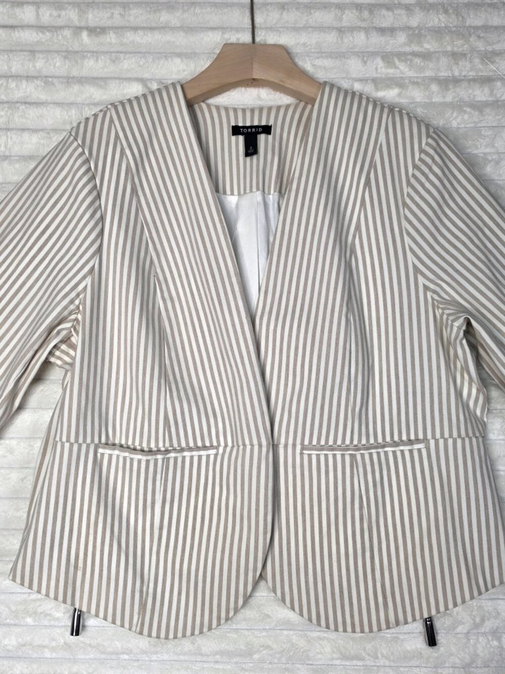 Torrid size 2 open-front blazer in a cream and taupe pinstripe